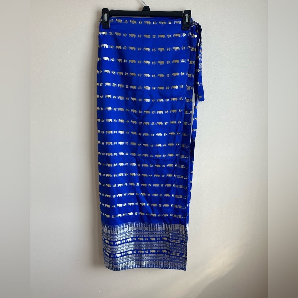 Vtg‎ ThaiSilk Finished Wrap Skirt Elephants Blue Gold Thailand 50" X 38"